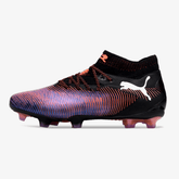 Chuteira Puma Future 8 FG - Roxa e Preto com design moderno e sofisticado para futebol.