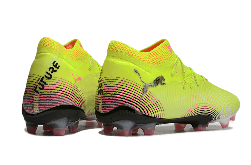 Chuteira Puma Future 8 FG - Verde, visão lateral em amarelo vibrante com design anatômico para desempenho em campo.