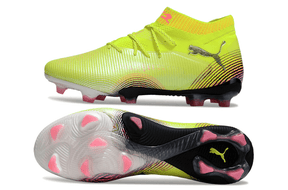Chuteira Puma Future 8 FG - Verde vista lateral e inferior com detalhes em amarelo e rosa
