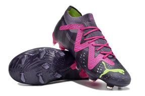 Chuteira Puma Future Ultimate FG Roxa em fundo branco, destacando design e solado FG.