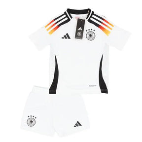 Conjunto Infantil Alemanha Home 24/25, uniforme de futebol infantil, camisa e shorts brancos, estilo autêntico da seleção.