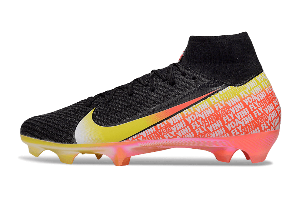 Chuteira Nike Mercurial Superfly 10 Elite "Vini jr" FG - Preta lateral com design elegante e sola FG.