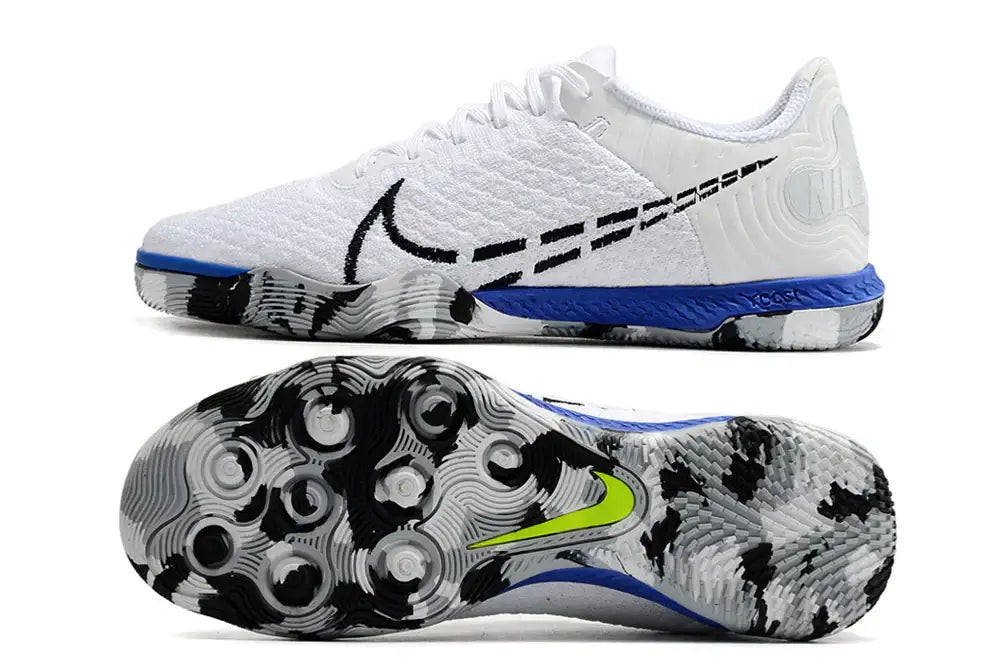 Chuteira Futsal Nike React Gato IC Branca, Preta e Azul vista superior e inferior destacando design e sola