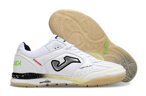 Chuteira Futsal Joma Top Flex Rebound IC Branca com design moderno e sola emborrachada para melhor aderência.
