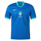 Camisola Brasil away 24/25, camisa de futebol azul com detalhes em verde, Nike, com emblema da CBF.