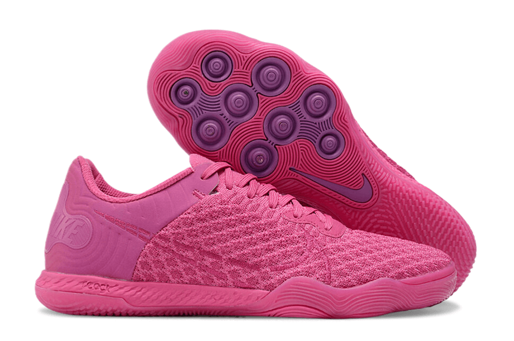 Chuteira Futsal Nike React Gato IC - Rosa com design em rosa e solado IC para melhor performance em quadra.