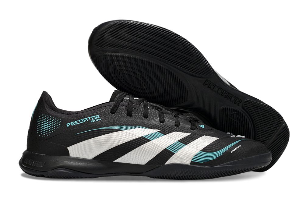 Chuteira Futsal Adidas Predator 24 Elite IC Preta e Branca vista lateral com detalhes em azul e solado preto.