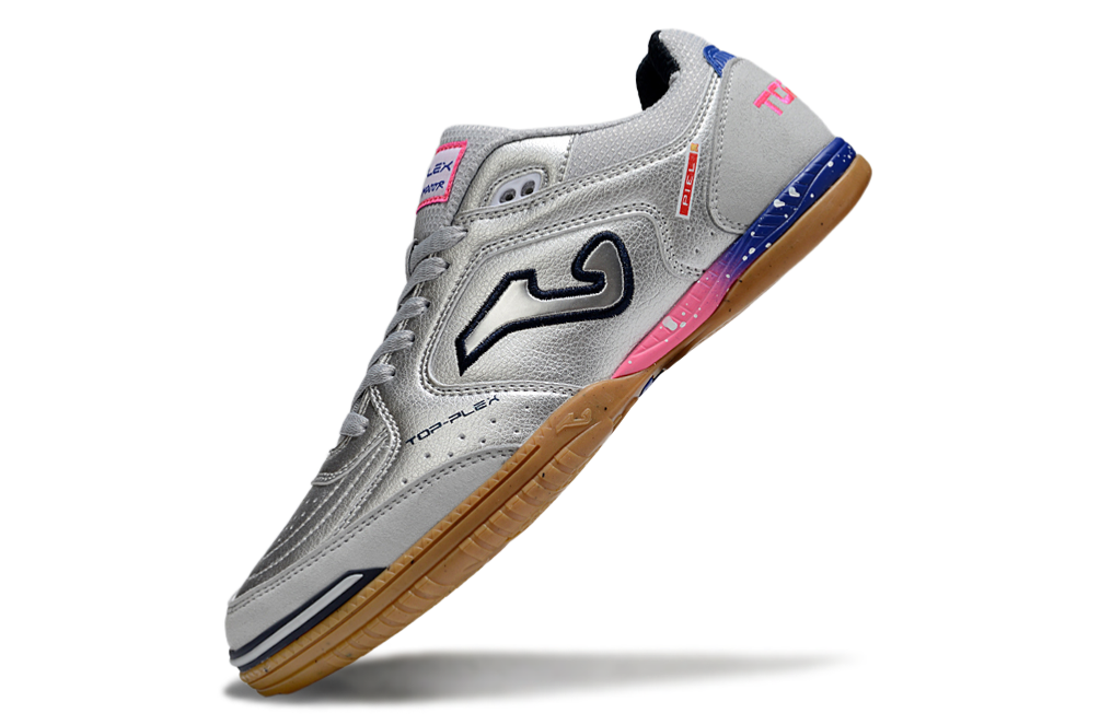 Chuteira Futsal Joma Top Flex Rebound IC Prata com design elegante e tecnologia de desempenho.