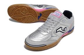 Chuteira Futsal Joma Top Flex Rebound IC Prata, ideal para jogos indoor com design sofisticado e tecnologia de desempenho.