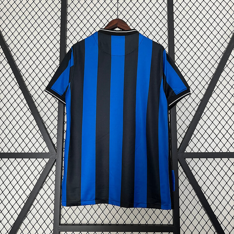 Camiseta Inter de Milão Jersey Home 09/10 Retro com listras azuis e pretas