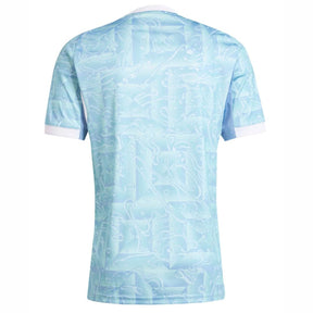 Camisolas Juventus away 25/26 Azul OLYMPIC STORE, visual moderno e elegante, detalhe da parte de trás da camisa.