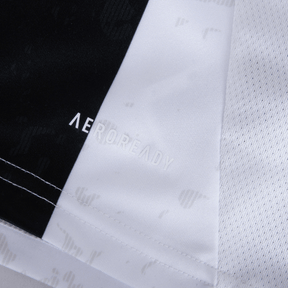 Camisolas Juventus home 24/25 com tecnologia AEROREADY para desempenho esportivo.