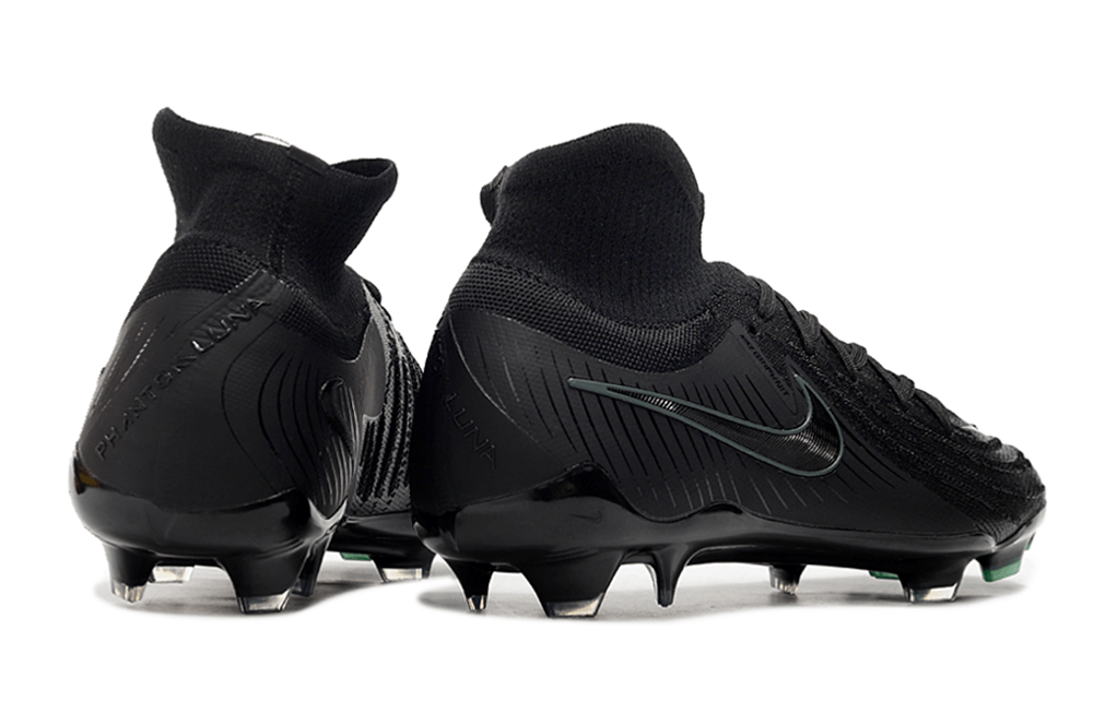 Nike Phantom Luna Elite NU FG Preta "Black Pack" - Chuteiras de futebol em preto total.