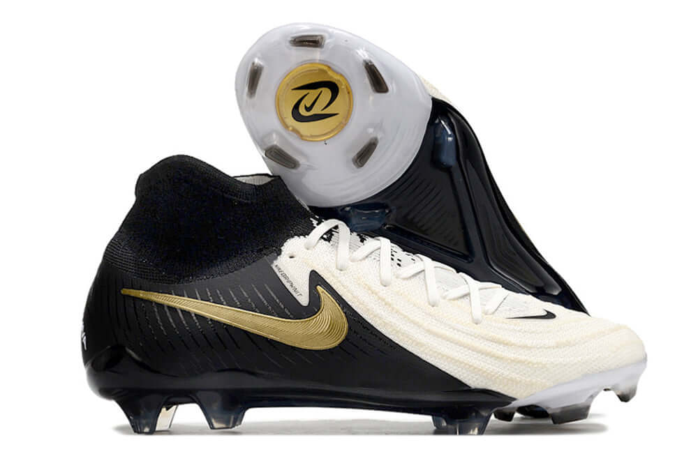 Nike Phantom Luna Elite NU FG Preta e Branca - bota de futebol elegante e inovadora com design clássico.