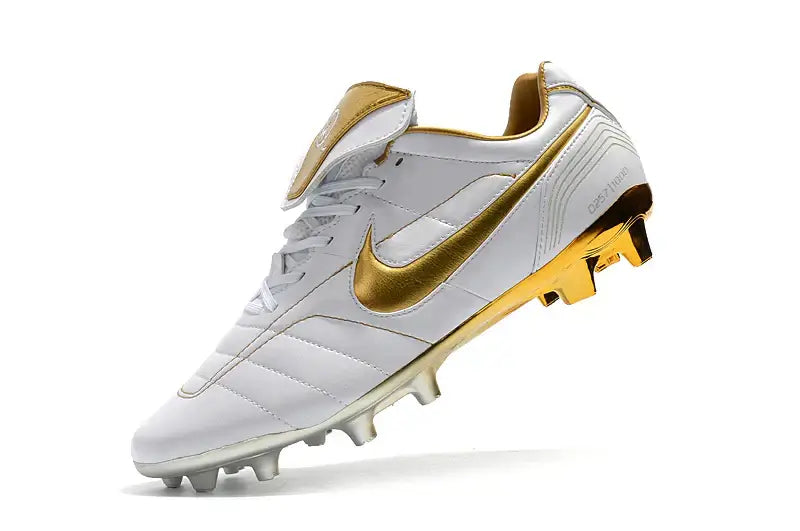 Nike Tiempo Legend 7 R10 FG Branca e Dourada - Chuteira de futebol em couro natural premium, design branco e dourado.