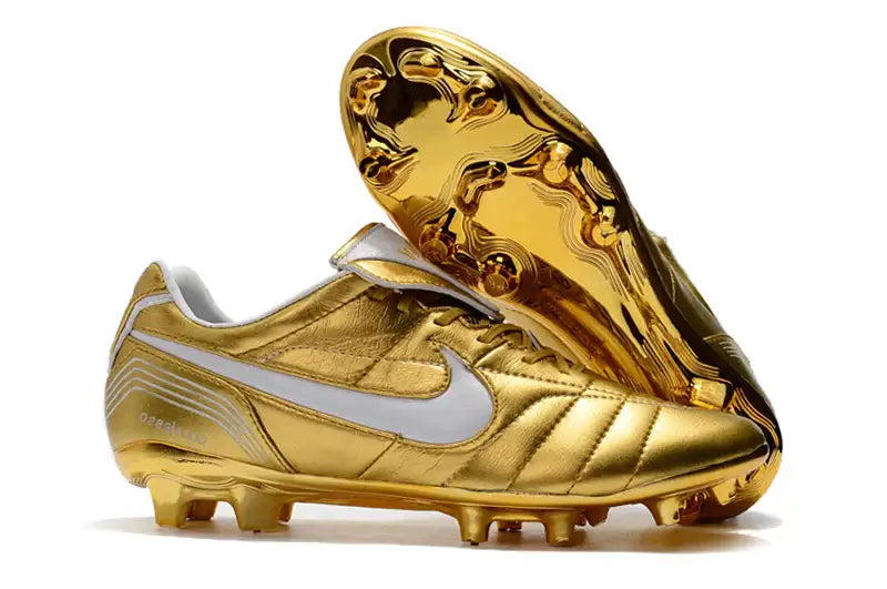 Nike Tiempo Legend 7 R10 FG Dourado e Branco em design icónico com detalhes em dourado e branco