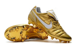 Nike Tiempo Legend 7 R10 FG Dourado e Branco, bota de futebol dourada com design icónico.