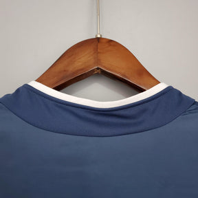 Detalhe da parte de trás da camiseta PSG Home 02/03, disponível na Olympic Store.