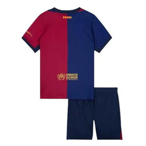 Conjunto Infantil Barcelona Home 24/25, uniforme infantil com camiseta e shorts nas cores do time.