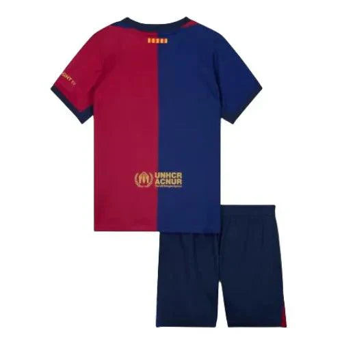Conjunto Infantil Barcelona Home 24/25, uniforme infantil com camiseta e shorts nas cores do time.